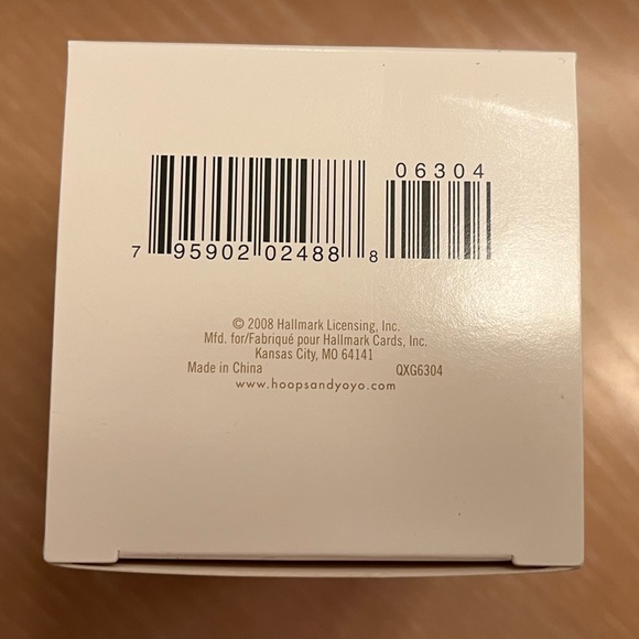 Hallmark Keepsake Ornament. Hoops & YoYo. Cell-ebrating Christmas. QXG6304. - Picture 2 of 11